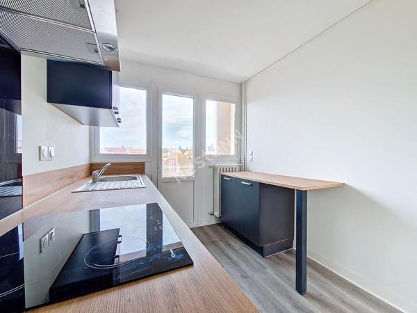 A LOUER APPARTEMENT 3 PIÈCES ENTIÈREMENT RÉNOVÉ ET TRÈS LUMINEUX POITIERS OUEST QUARTIER DES ROCS