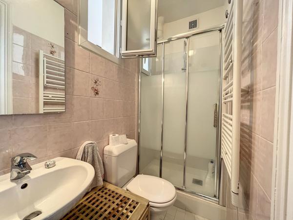 Location Appartement40,2 m² - 2 Pièces - ISSY LES MOULINEAUX (92130)