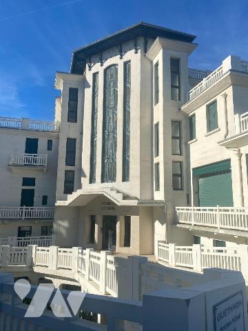 GUETHARY (64210) - 
Au coeur de la plus belle Résidence de Guethary  située au pied du spot de...