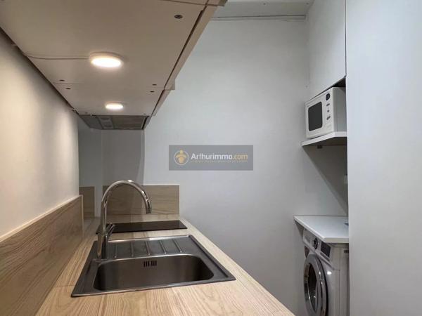 Location Appartement 1 pièces 25 m2 à Roquebrune-sur-Argens