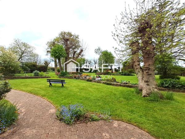 Longère de 5 pièces principales sur parc arboré