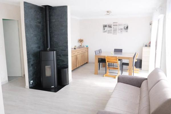 Location                                                      Maison
                        
                     6 pièces                      134 m2                     à Saint-Herblain