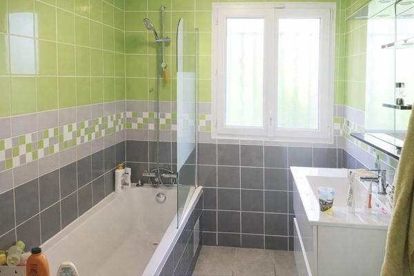 Location                                                      Maison
                        
                     6 pièces                      134 m2                     à Saint-Herblain