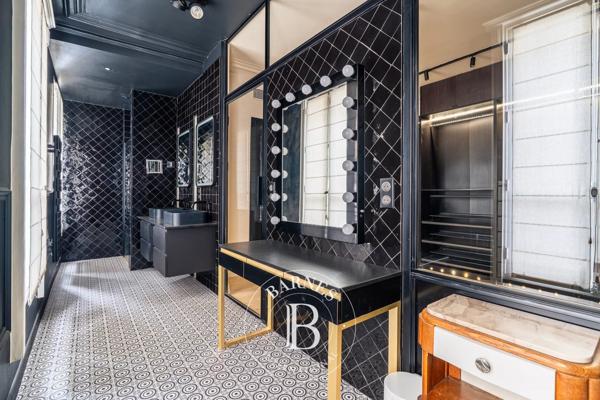 Paris 16ème, Maison de ville 5 Chambres -  330 m² à vendre