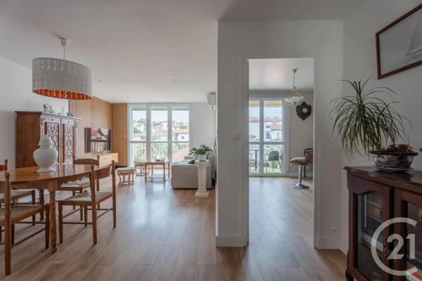 Appartement T5 à vendre  5 pièces - 98,15 m 2   BIARRITZ  - 64