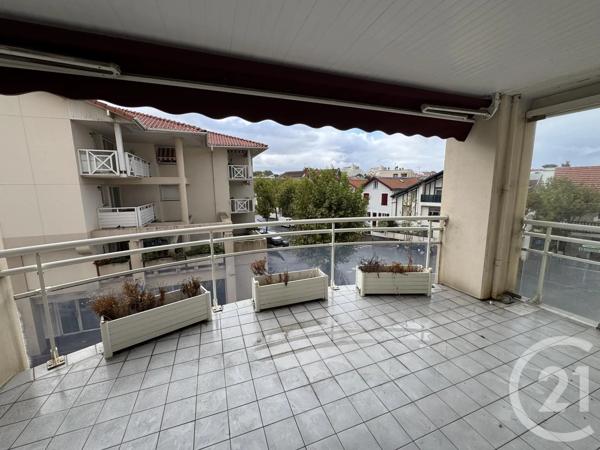 Appartement T5 à vendre  5 pièces - 98,15 m 2   BIARRITZ  - 64