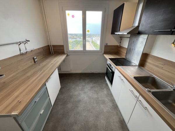 Appartement à louer 620 € CC Joué-lès-Tours 2 p 45 m² DPE C