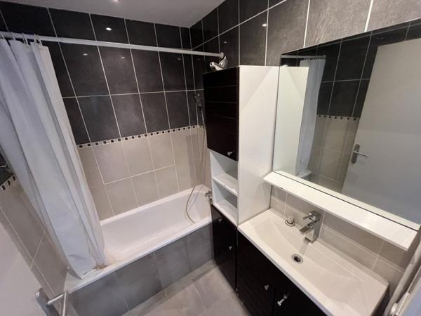 Appartement à louer 620 € CC Joué-lès-Tours 2 p 45 m² DPE C