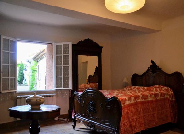 Maison de village avec terrasse et vues dégagées