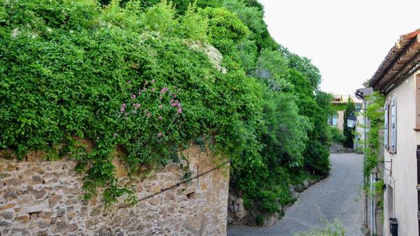 Maison de village avec terrasse et vues dégagées