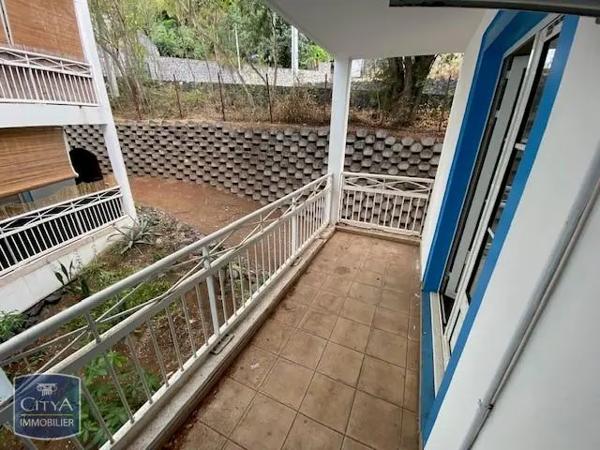 Appartement à louer 1 pièce 27.29m²