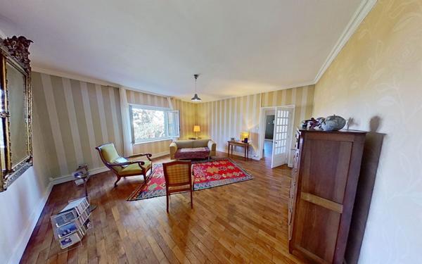 Maison à vendre    6 pièces •  Lentilly