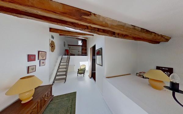 Maison à vendre    6 pièces •  Lentilly