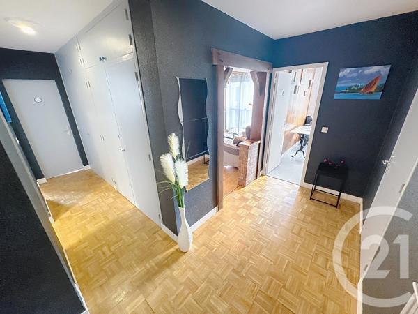 Appartement F3 à vendre  4 pièces - 83,04 m 2   FECAMP  - 76