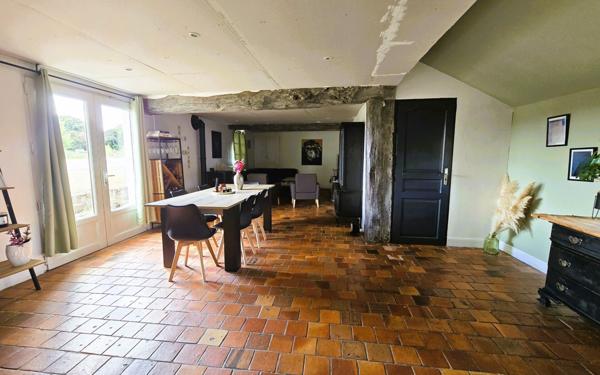 Maison à vendre    5 pièces •  Bernay