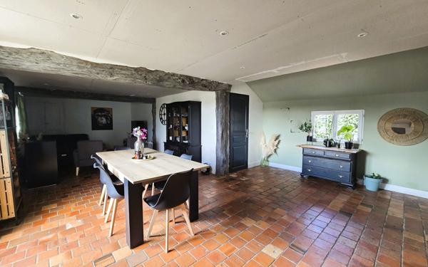 Maison à vendre    5 pièces •  Bernay