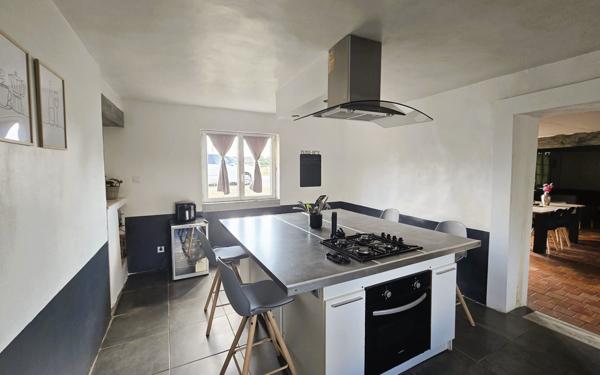 Maison à vendre    5 pièces •  Bernay