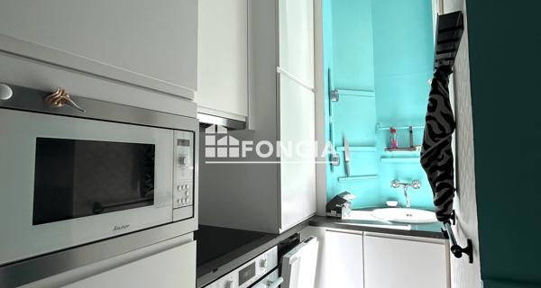 Location Appartement 3 pièces 65.72 m² - Paris 75017
