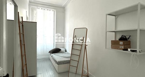 Location Appartement 3 pièces 65.72 m² - Paris 75017