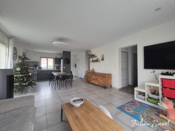 Villa 3 faces avec piscine