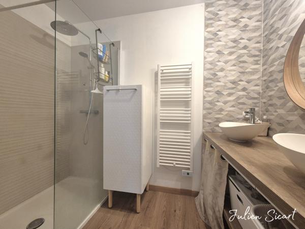 Villa 3 faces avec piscine