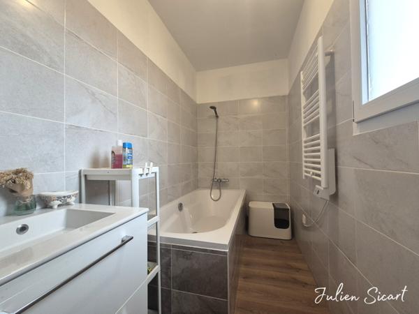 Villa 3 faces avec piscine