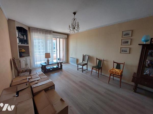 APPARTEMENT F2 AVEC BALCON + PLACE PARKING SOUS SOL