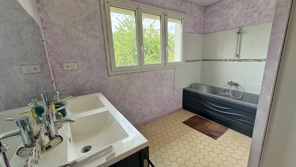 VOUILLE - maison T4 de 135m² avec jardin