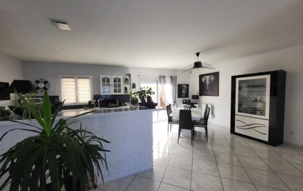 Vente Maison rénové(e) Saint-pierre-le-vieux   