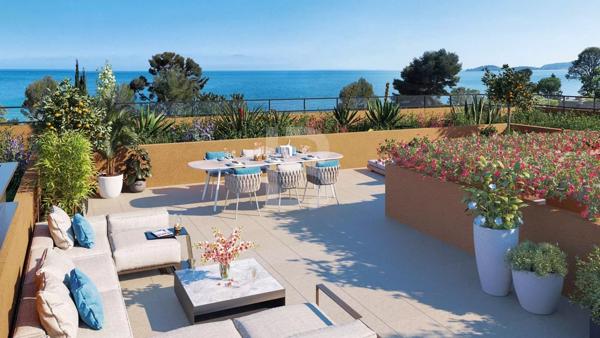 Eze Bord de mer, Superbe 4 pièces Toit-Terrasse avec Jacuzzi