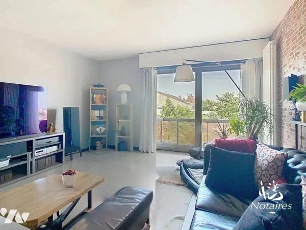 Bordeaux-Caudéran, Primerose, appartement traversant, balcon, parking
Situé au c?ur du quartie...