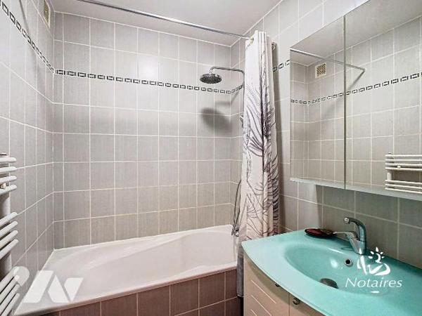 Bordeaux-Caudéran, Primerose, appartement traversant, balcon, parking
Situé au c?ur du quartie...