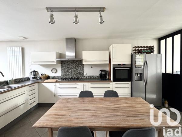 Maison de ville 4 pièces de 104 m² à Halluin (59250)