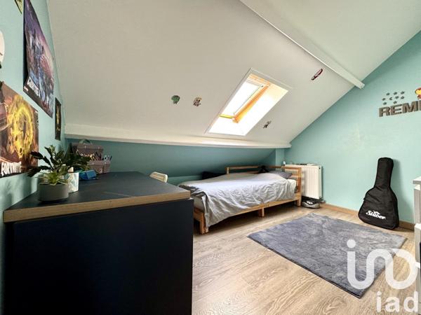 Maison de ville 4 pièces de 104 m² à Halluin (59250)