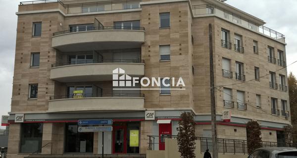 Location Studio 25.9 m² - Corbeil-essonnes 91100