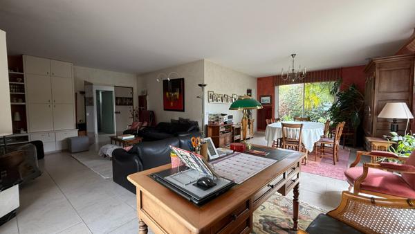 LA ROCHE SUR YON Saint André d'Ornay - Maison 155m², 4 chambres sur terrain 823m²