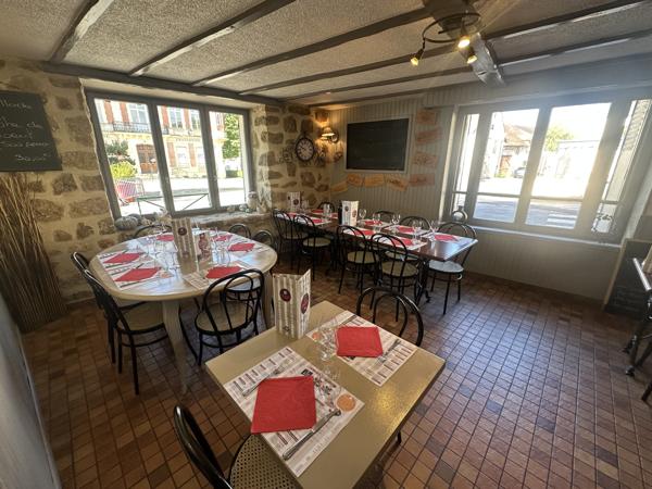 Fonds De Commerce
        
        - 294 m² Exclusivité 330 000 € *