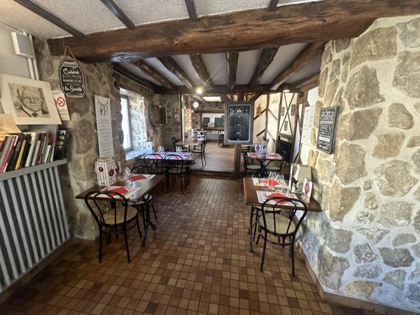 Fonds De Commerce
        
        - 294 m² Exclusivité 330 000 € *