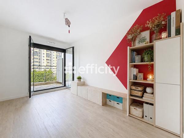 Appartement
         4 pièces
        - 95 m² Exclusivité 418 000 € *