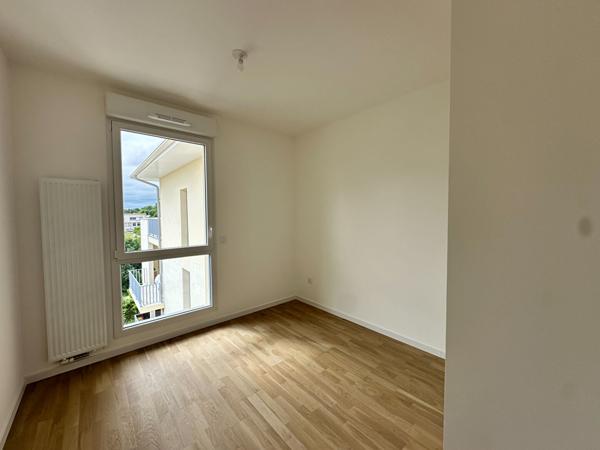 Vente Appartement102 m² - 5 Pièces - GRADIGNAN (33170)