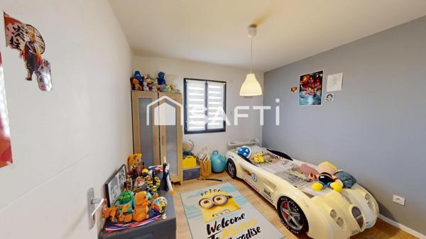 Maison moderne , en très bon état Chambre au Rez de chaussée