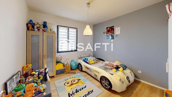 Maison moderne , en très bon état Chambre au Rez de chaussée