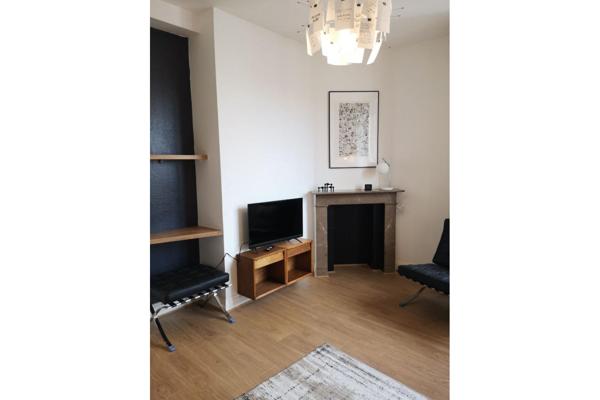 A LOUER : T2 à LA MADELEINE • • 960 € CC • Réf. 6128
