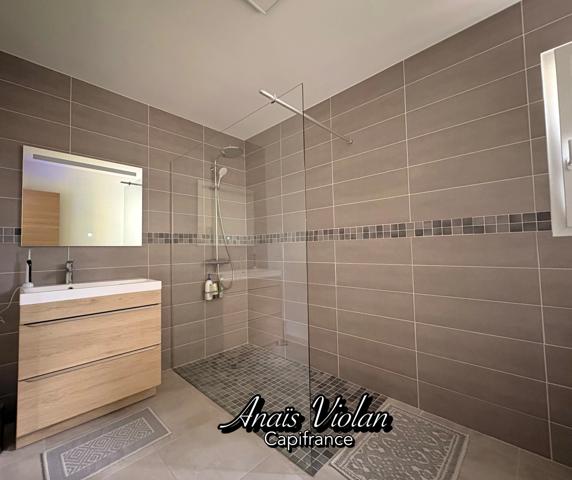 Villa d'exception à vendre 5 pièces avec piscine, jardin, terrasse et garage (34160)