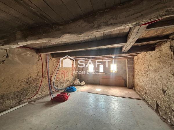 Maison en pierre à rénover - fort potentiel !