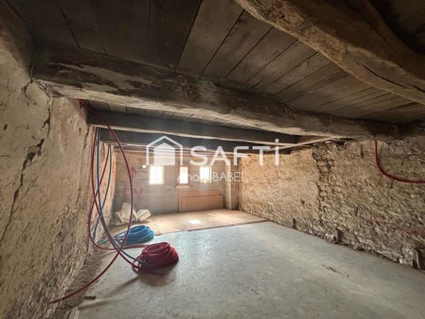 Maison en pierre à rénover - fort potentiel !