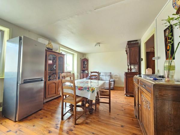 Maison à vendre 2 pièces AVEC GARAGE ET EXTERIEUR PANISSIERES (42)