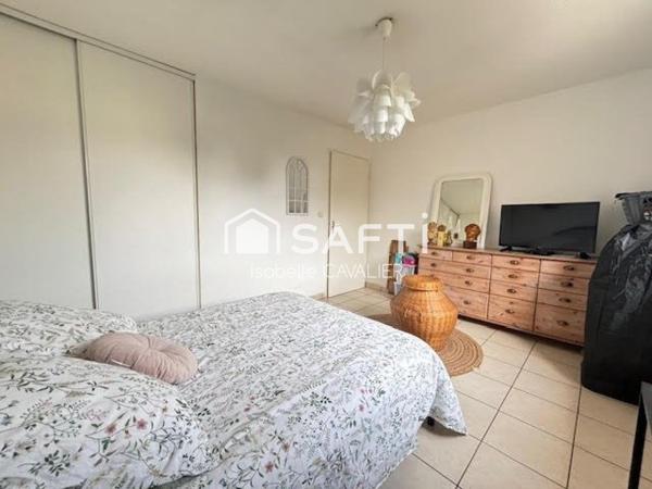 JOLIE MAISON MITOYENNE SUR MORIERES LES AVIGNON
