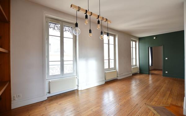 Appartement à louer    3 pièces • 94,30 m2 Roanne