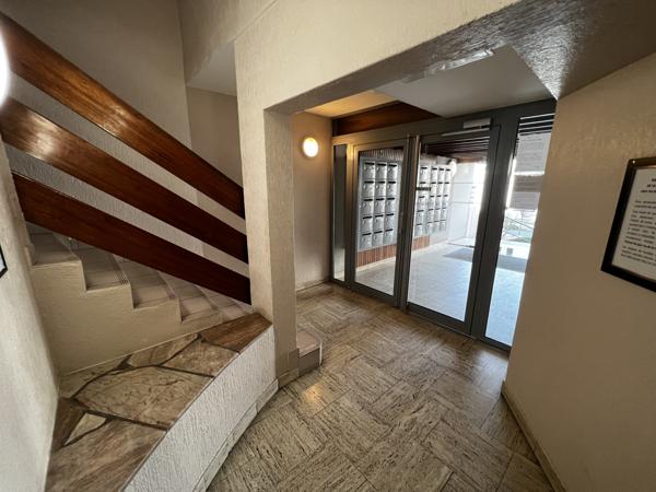 APPARTEMENT T3 63m² - PARKING et CAVE